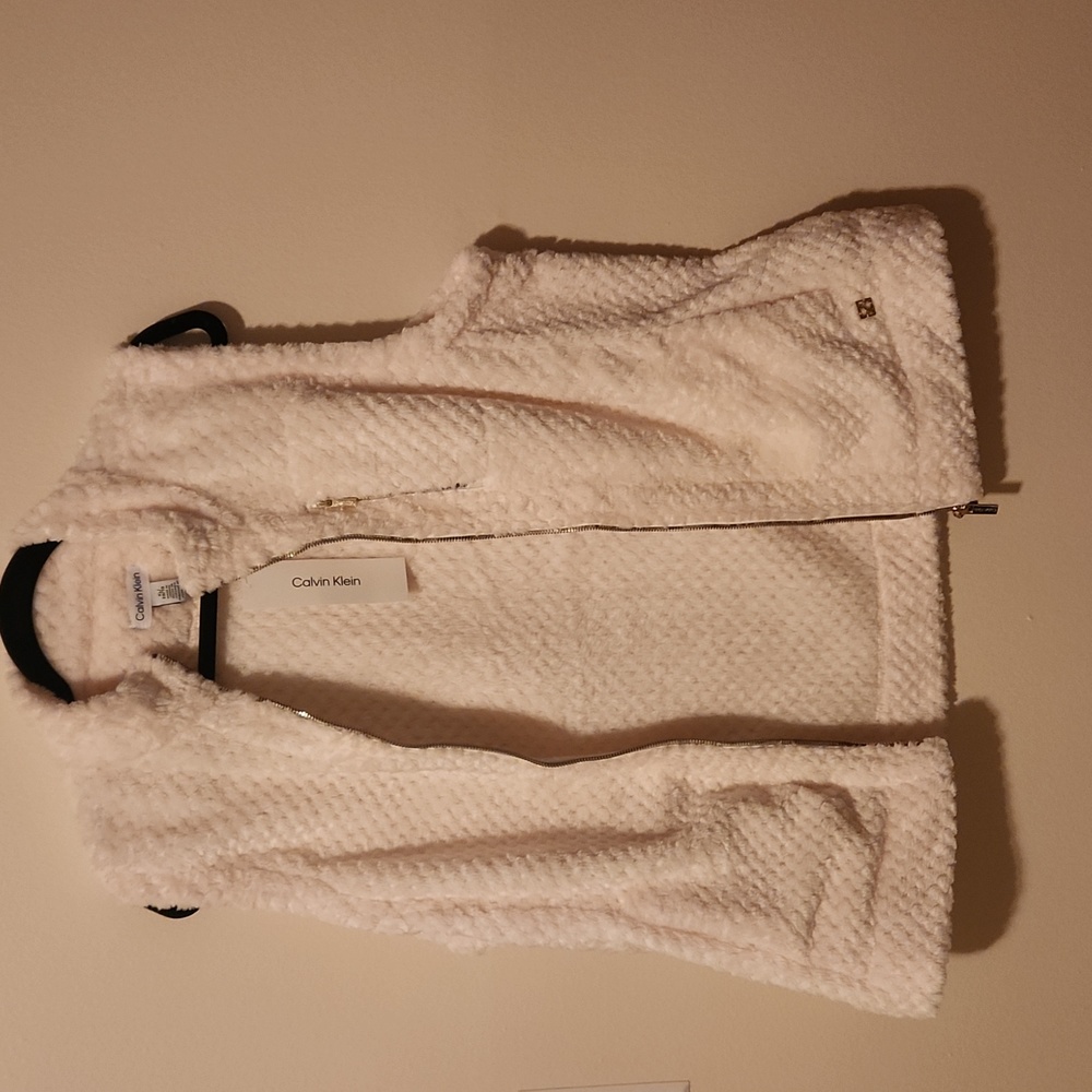 ✨️NWT Calvin Klein Vest